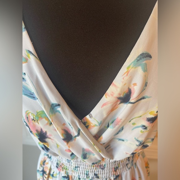 Lush Dress - Picture 1 of 4